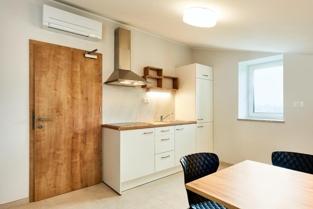 Posestvo Rouna - Winery And Apartments 비파바 외부 사진