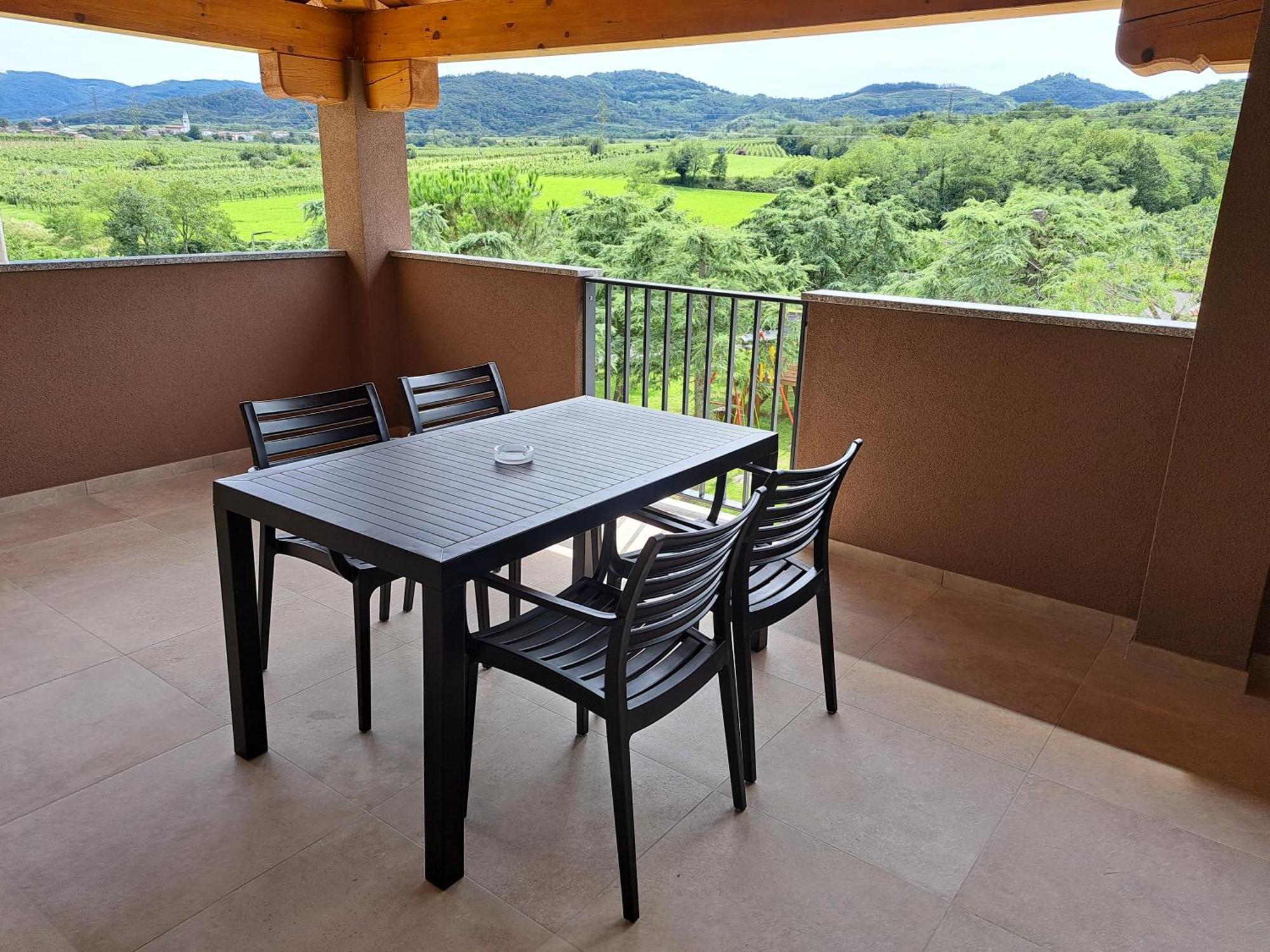Posestvo Rouna - Winery And Apartments 비파바 외부 사진
