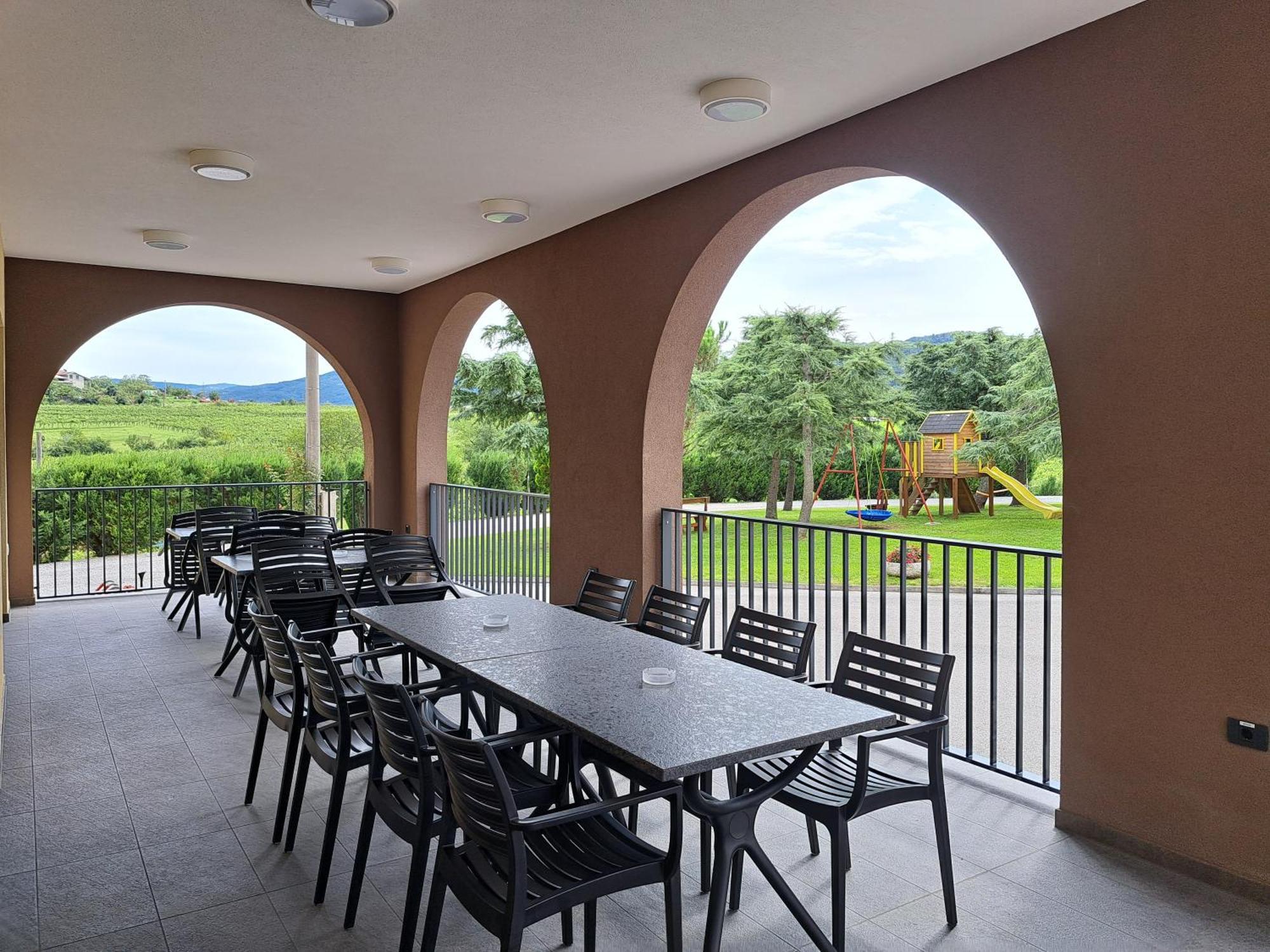 Posestvo Rouna - Winery And Apartments 비파바 외부 사진